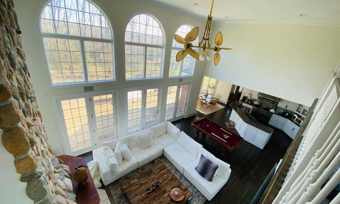 Sparta Township House | Spacious estate with 5 bedrooms and WiFi, AC in charming Sparta