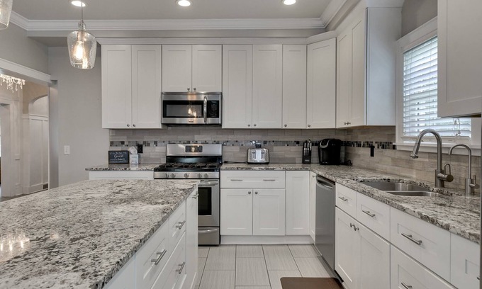 Southeast Omaha House | Spacious family-sized home centrally located to all things Omaha!
