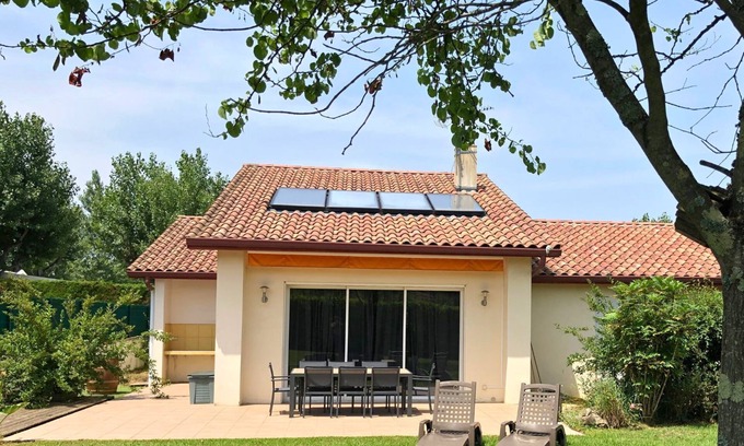 Hendaye Villa | Spacious family villa for 8 people with garden in Hendaye plage