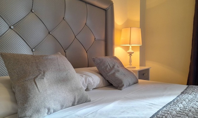 Buenas Noches Apartment | Spacious flat, very quiet and with gardens