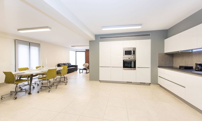 Heraklion Apartment | Spacious Fully Equipped Central Apt walking distance to all sites #1