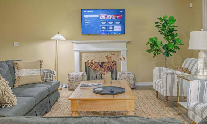 Columbus House | Spacious Gem Near Fort Moore|4br|2bt|Bbq