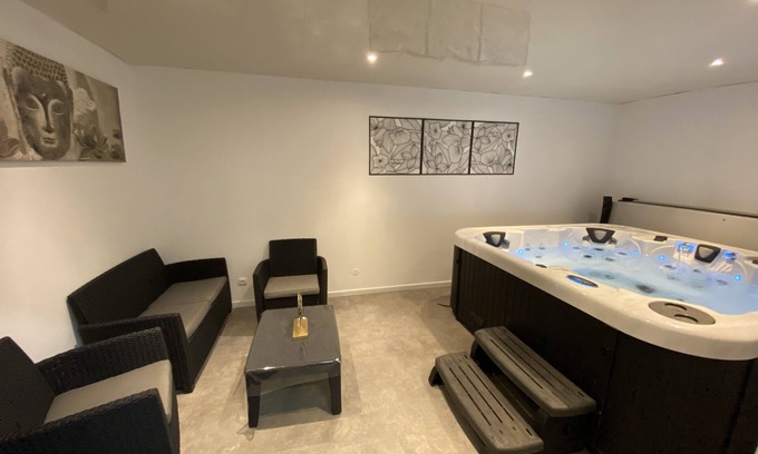 Ingersheim Apartment | Spacious Gîte du Vigneron with spa, billiards and table soccer 3 km from Colmar