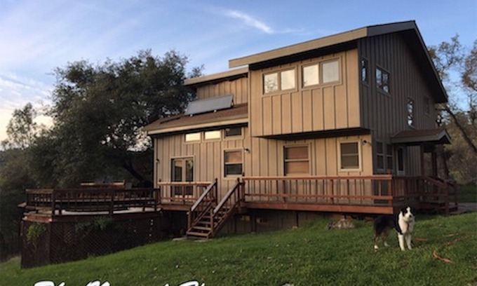 Penn Valley House | Spacious Gold Country Retreat - Peaceful & Private, River View, Mid-Term Stays