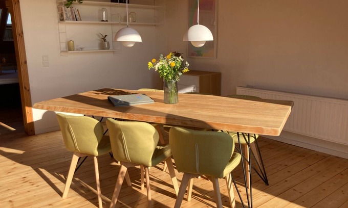 Gunneby Apartment | Spacious holiday apartment "it`s Gunneby nice"