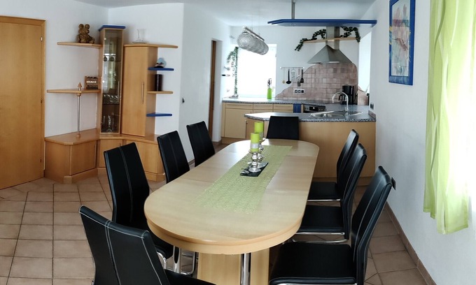 Kitzbuehel House | spacious holiday home for 9 people with sauna and cellar bar in Kirchberg