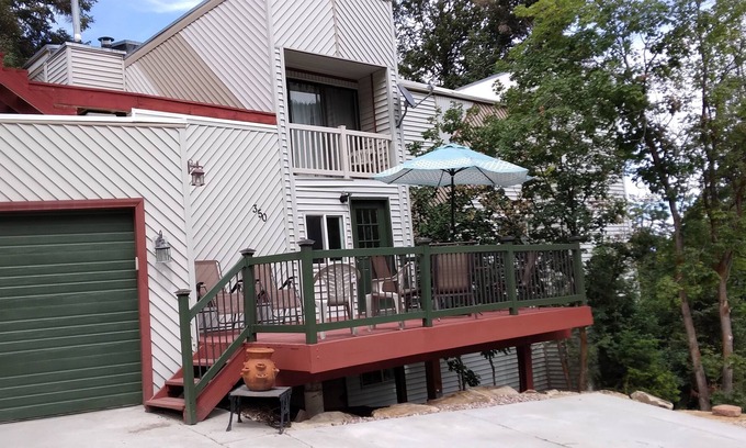 Summit Park Cabin | SPACIOUS HOME IN PRIVATE MOUNTAIN SETTING - SLEEPS 10-12 - LOW PRICE