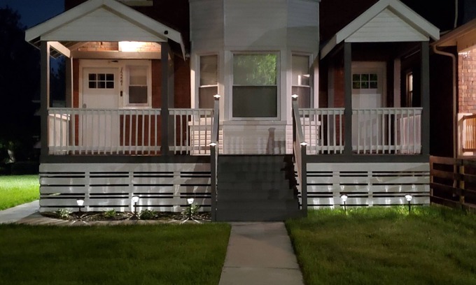 Detroit House | Spacious Home Located In The Heart Of Detroit, Minutes From Downtown