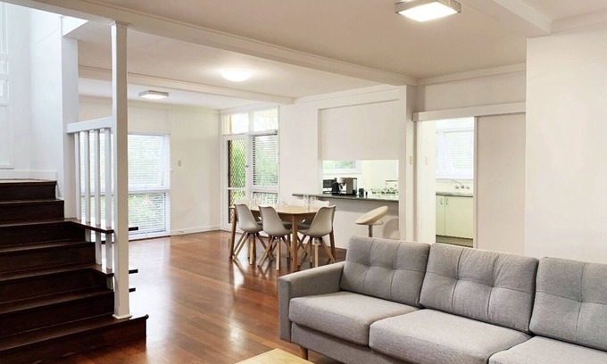 Wellers Hill House | Spacious Home Near CBD 20x Faster 5G @390 Mbps