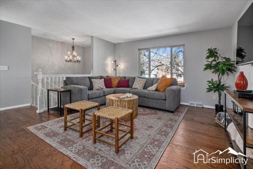 Northwest Arvada House | Spacious Home W Yard, Fire Pit & Game Room