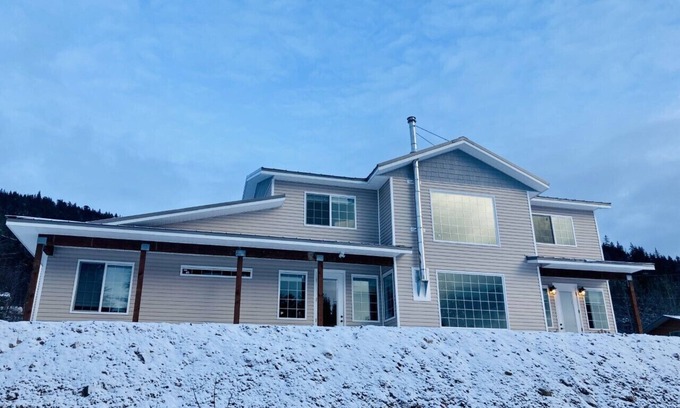 Hoonah House | Spacious Hoonah House, five bedrooms/two & half bathrooms in nice quiet area
