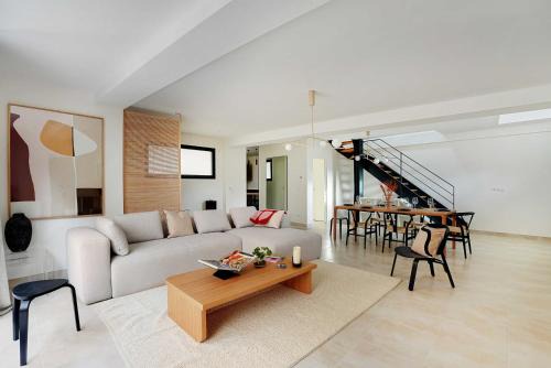 Republique–Point-du-Jour Apartment | Spacious house 4BDR 7P - Boulogne Billancourt