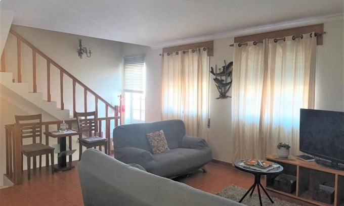 Angra do Heroismo Apartment | Spacious House near Angra do Heroismo