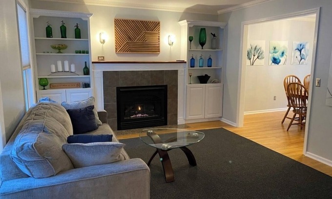 Saratoga Springs House | Spacious house with a large yard- 4 miles to the track and broadway