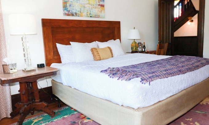 Winston - Salem Bed & Breakfast | Spacious King Suite in Boutique Inn