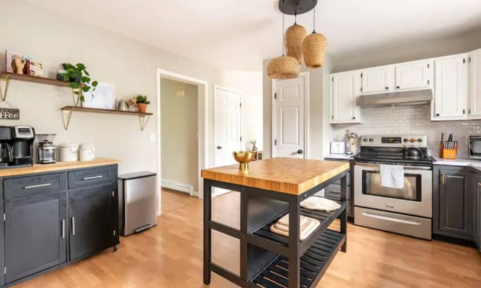 Athens House | Spacious Lake Community House near Hudson