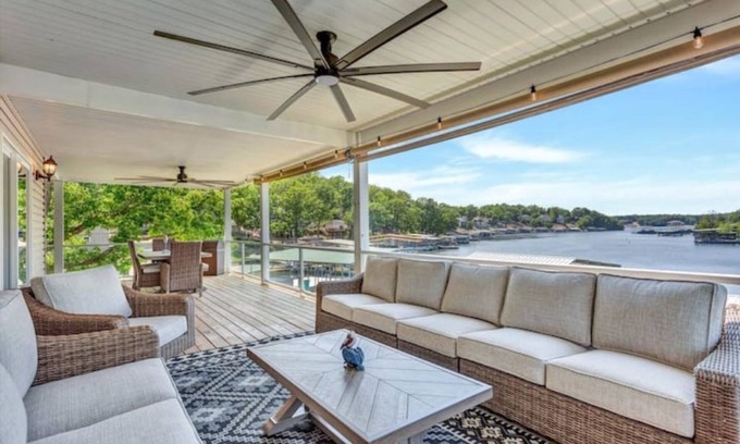 Osage Beach House | Spacious Lakehouse W/Private dock, Sleeps 16+