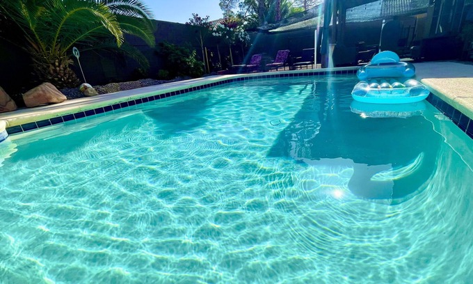 North Las Vegas House | Spacious, Large Pool, Hot Tub, Oasis -close to SPEEDWAY, STRIP, AIRPORT