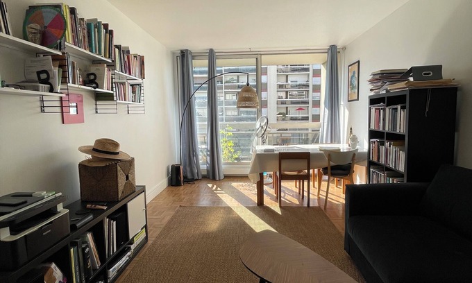 Pantin Apartment | Spacious light-filled apartment in Pantin