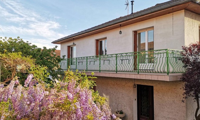 Roanne Cottage | Spacious lodging with fireplace and terrace in Roanne