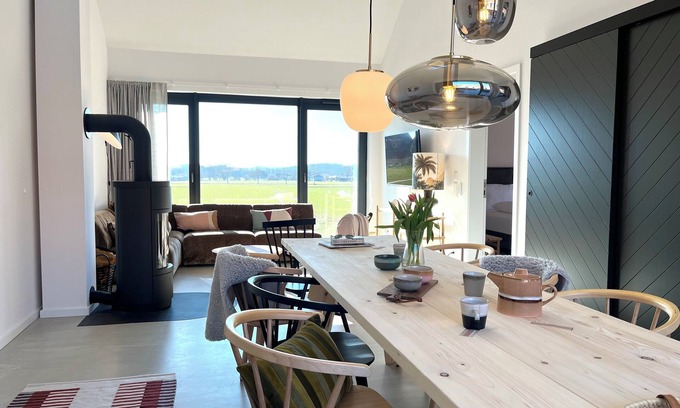 Hohwacht Apartment | Spacious loft apartment for up to 10 people.