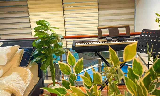 Bonifacio Global City Condo | Spacious Loft in BGC with Golf and Sunset View