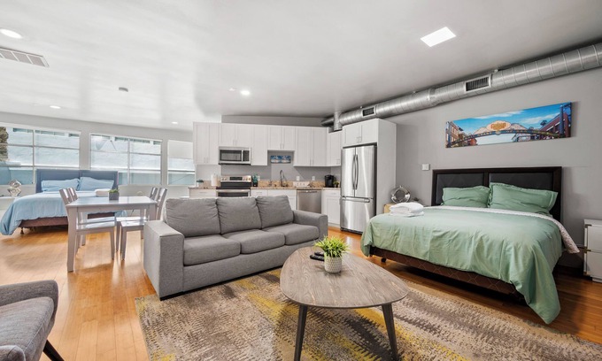 Cortez Hill Apartment | Spacious Loft near Gaslamp/Little Italy in Downtown San Diego