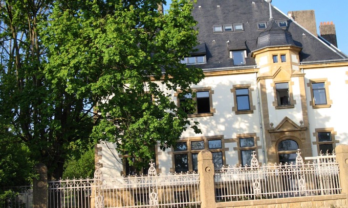 Borny Apartment | Spacious, luxurious loft in historic building