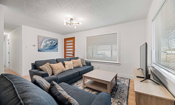 McKinney House | Spacious McKinney Bungalow- Where Space Meets Grace in the Heart of McKinney
