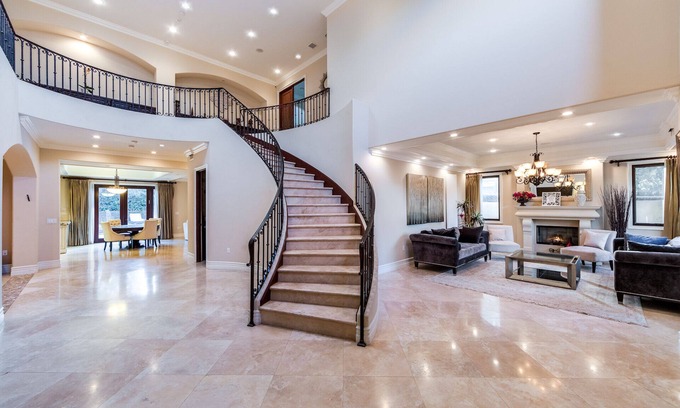 Valley Glen House | Spacious Mediterranean Home Near LA Attractions