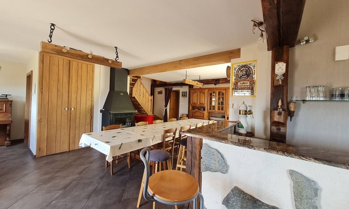 Vagney Cottage | Spacious modern cottage, 8 pers, private terrace, pets allowed, WiFi