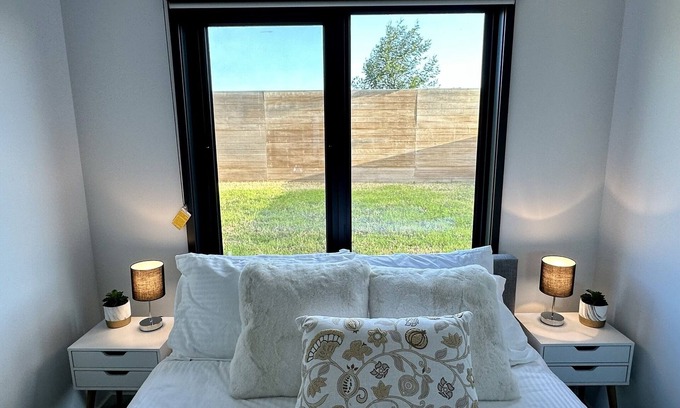 Pakenham House | Spacious modern family home