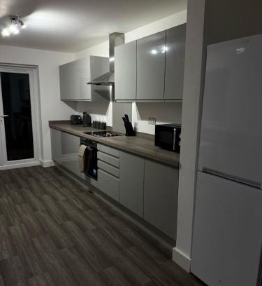 St Helens Apartment | Spacious & Modern house in St Helens