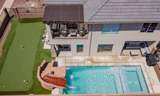 Hurricane House | Spacious Oasis, Private Pool, Spa & Putting Green