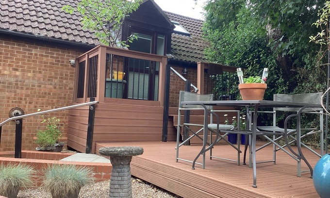 Great Doddington Apartment | Spacious One Bed Deluxe Apartment in Daventry