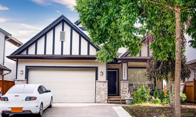 Willoughby House | Spacious Peaceful Home To Stay
