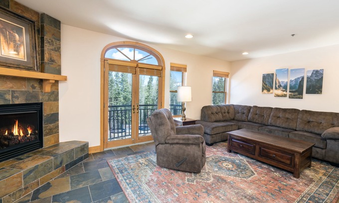 Mountain Village Condo | Spacious Pet-Friendly 2-Bedroom Mountain Escape With Amenities
