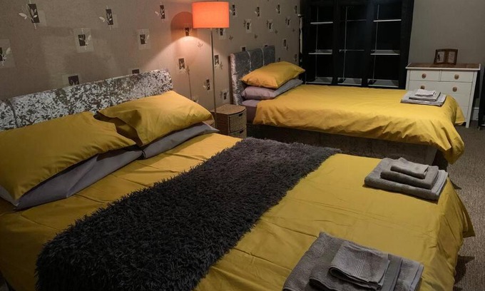 Rhayader Apartment | Spacious private apartment