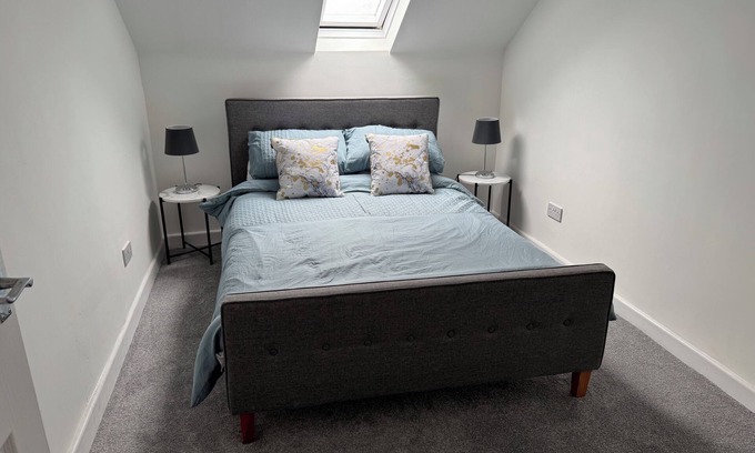 Sunderland Apartment | Spacious refurbished centrally located maisonette