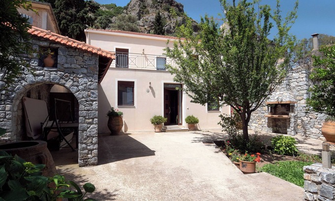 Agios Vasileios House | Spacious Retreat near Preveli, Triopetra & Plakias