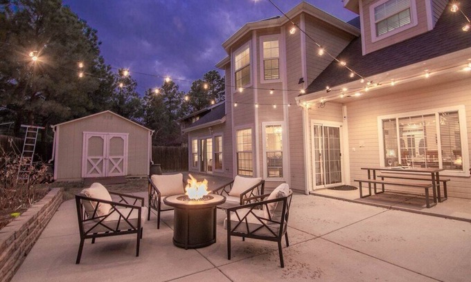 Ponderosa Trails House | Spacious Retreat with 2 Master Suites, Foosball & AC