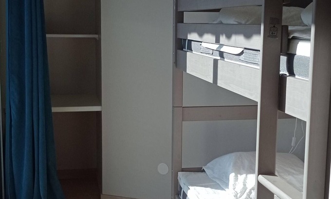 Saint-Palais-sur-Mer Apartment | Spacious, sunny apartment in the center of town, 150 meters from the beach