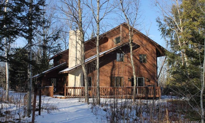 Bessemer House | Spacious, Ski-In/Ski-Out Vacation Home for Large Groups