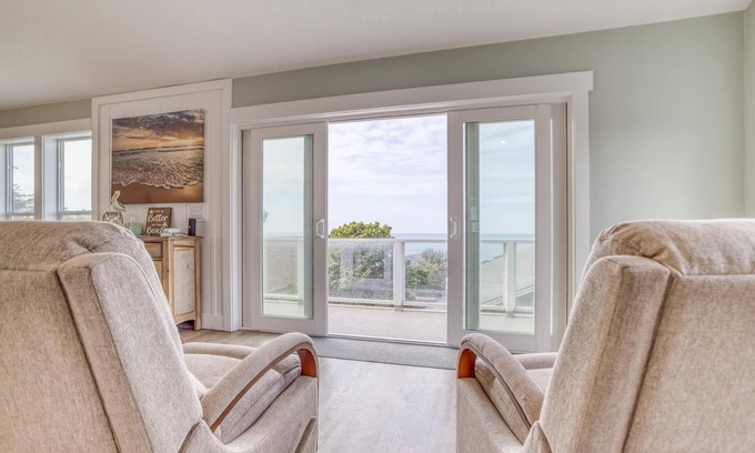 Nelscott House | Spacious, Sky-High Great Room Graces Splendidly Luxurious Ocean-view Craftsman!