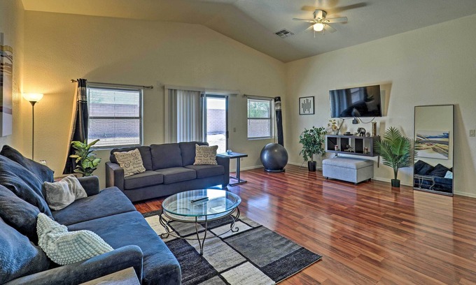 Valstate House | Spacious Southwestern Hideaway: Pets Welcome!