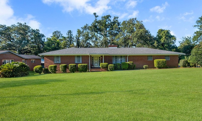 Tallahassee House | Spacious Stay Steps from FAMU – Ideal for Groups