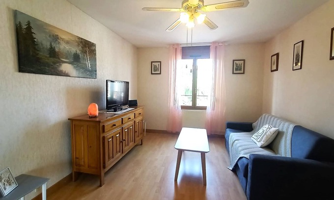 Aix-les-Bains Apartment | Spacious T3 Between City and Lake with Balcony, WiFi, Pet-Friendly, Near Station & Spa