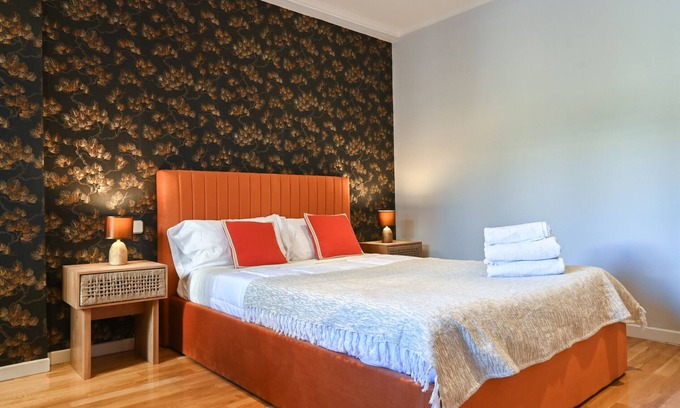 Cuatro Caminos Apartment | Spacious Three Bedroom Apartment a few minutes from the Bernabeu in Madrid