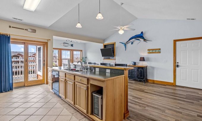 Manteo Condo | Spacious Top Floor Condo With Amazing Views