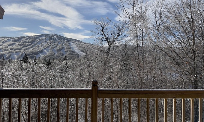 West Dover House | Spacious Townhome with breathtaking views of Mount Snow. 5 min Shuttle to ski